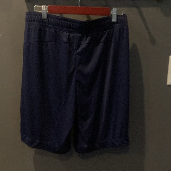 Puma size large drawstring tie shorts great condition no flaws - Picture 2 of 6